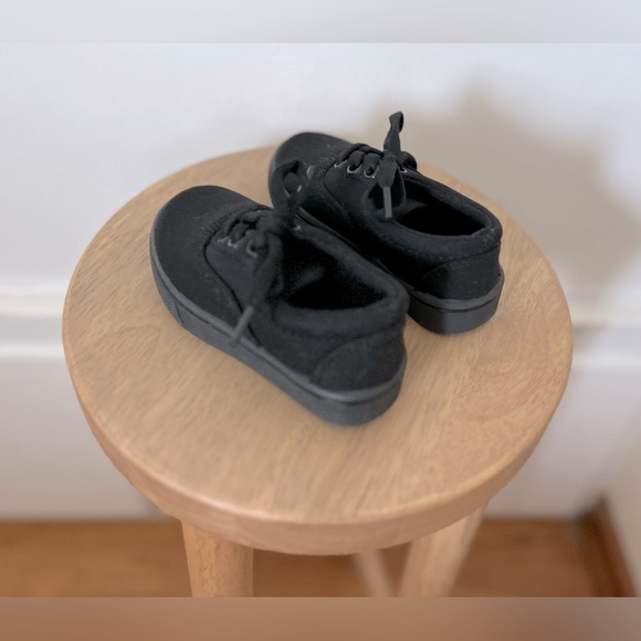 Club Canvas Baby Toddler Black Skater Shoes Sneakers Size 5 - Picture 2 of 3